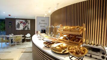 Desayuno buffet incluido todos los días