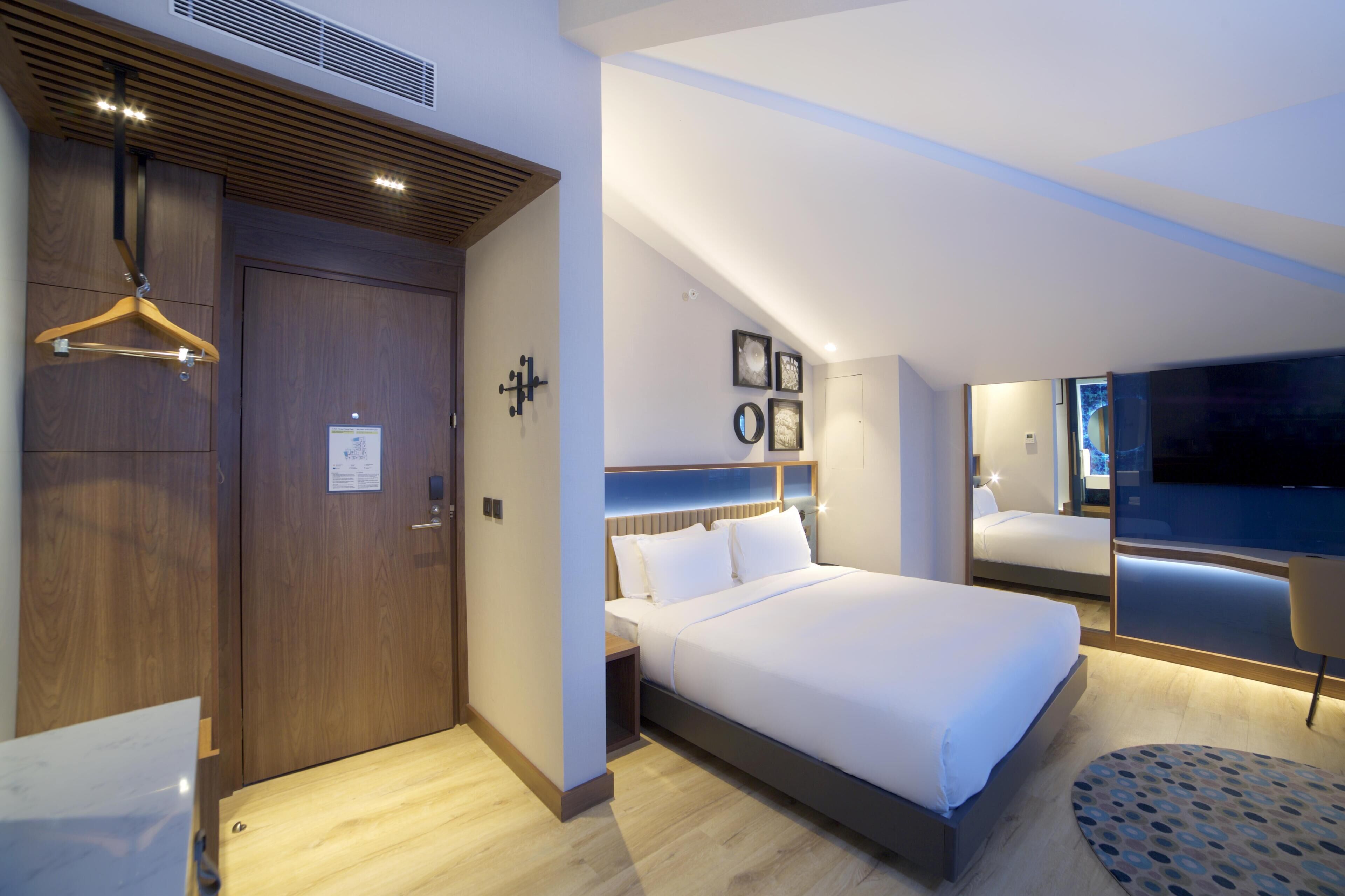 In-room safe, iron/ironing board, rollaway beds, bed sheets