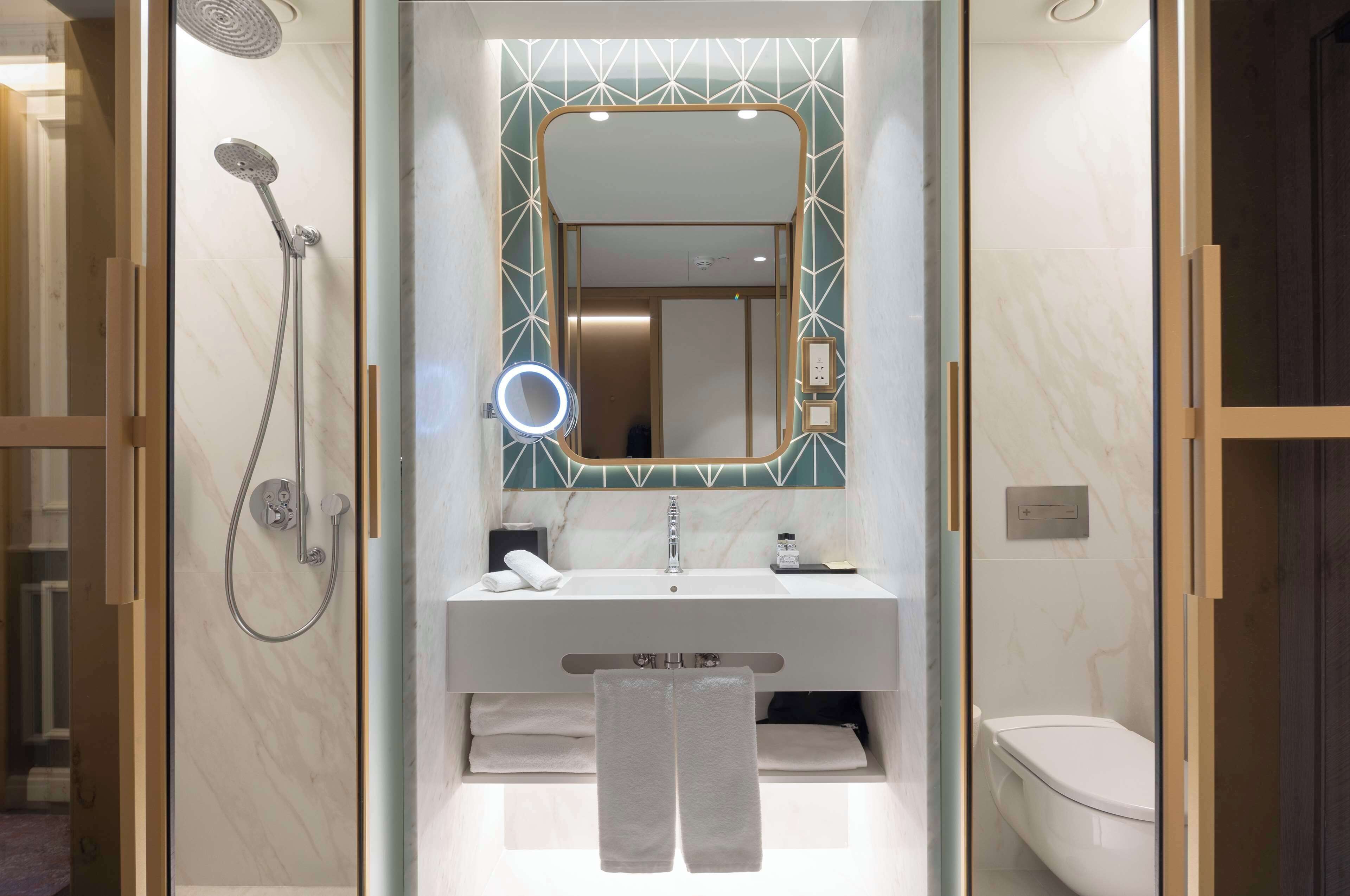 Photo - The Emerald House Lisbon - Curio Collection By Hilton