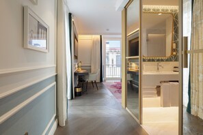 Svit (Emerald) | Minibar, värdeförvaringsskåp på rummet och mörkläggningsgardiner