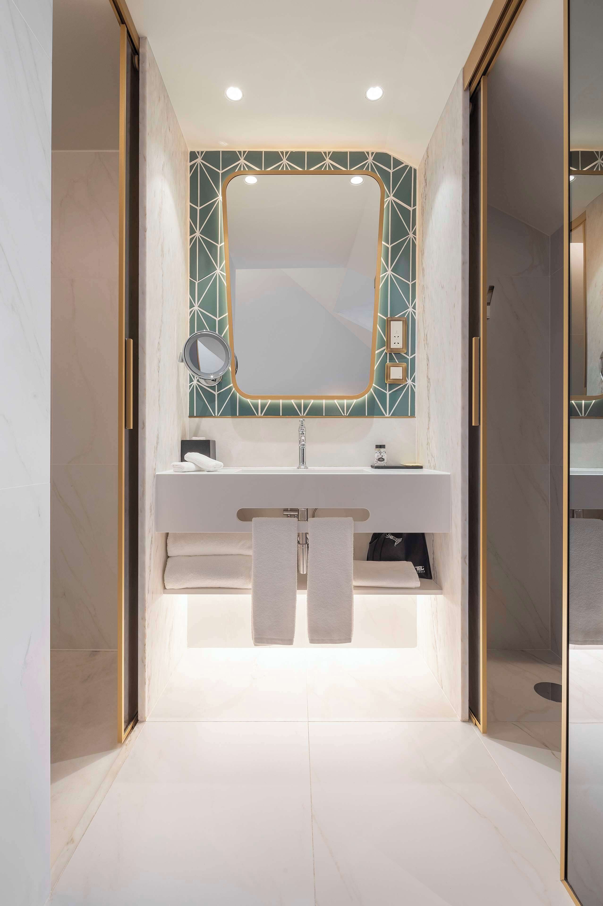 Photo - The Emerald House Lisbon - Curio Collection By Hilton