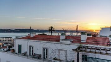 Premium Room, 1 King Bed, Balcony (View) | Balcony view