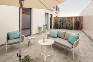 Suite, 1 King Bed, Terrace (Lapa) | Minibar, in-room safe, blackout drapes, iron/ironing board