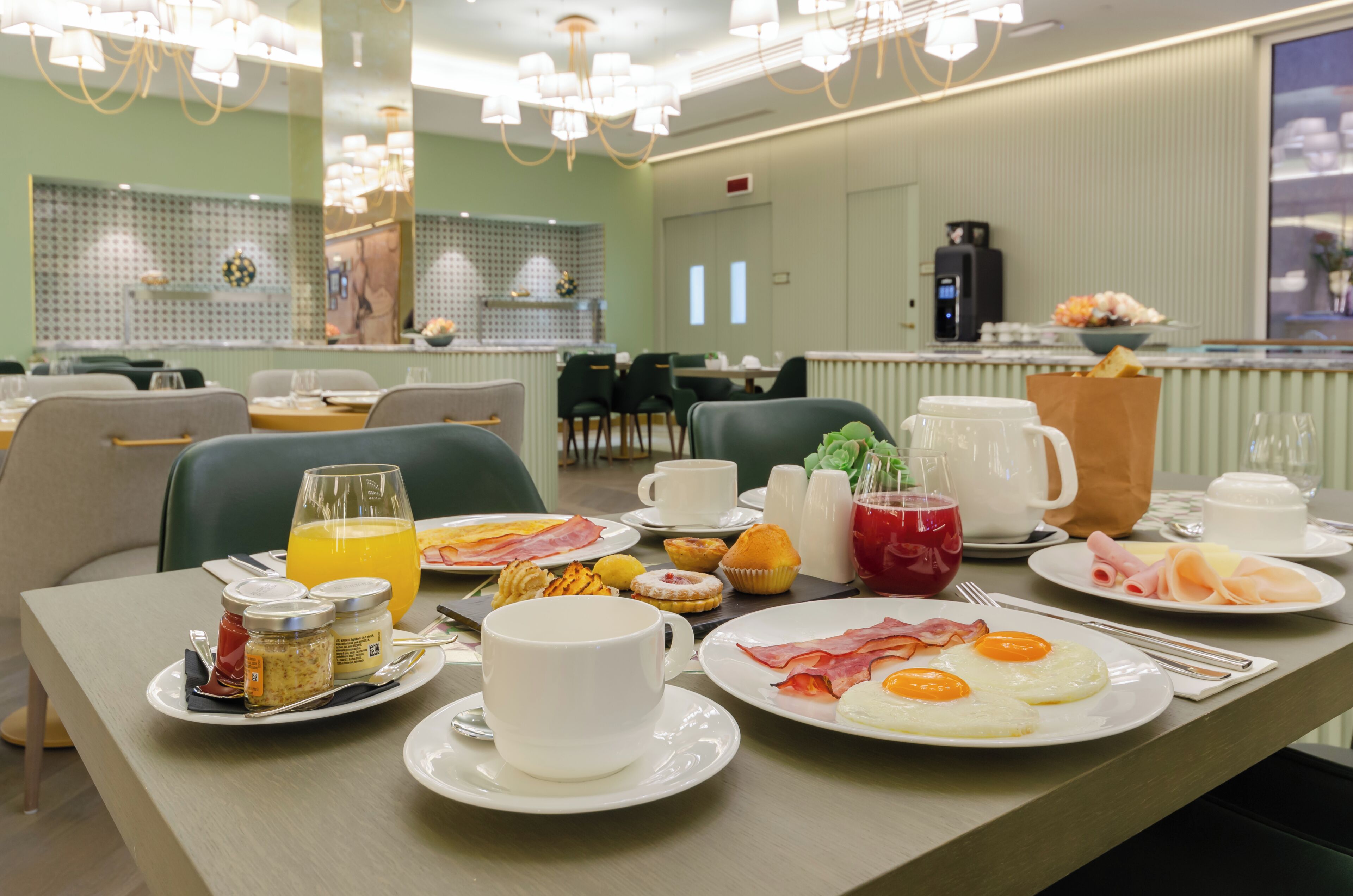 Daily buffet breakfast for a fee