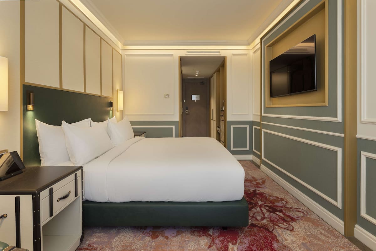 Minibar, in-room safe, blackout curtains, iron/ironing board