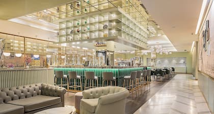 The Emerald House Lisbon, Curio Collection By Hilton