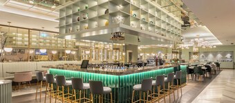 The Emerald House Lisbon, Curio Collection By Hilton