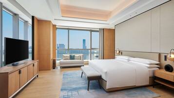 Premium Suite, 1 King Bed | Living area | Flat-screen TV