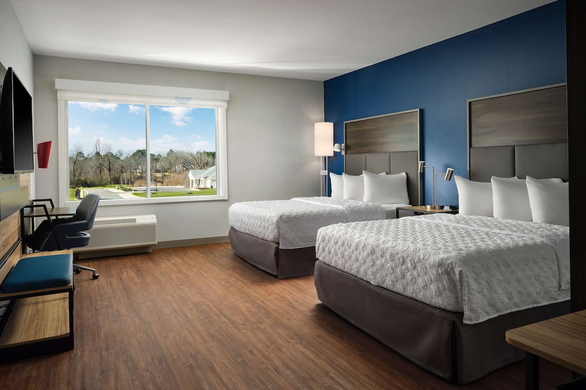 Room, 2 Queen Beds, Accessible, Bathtub (Hearing) | Blackout drapes, bed sheets