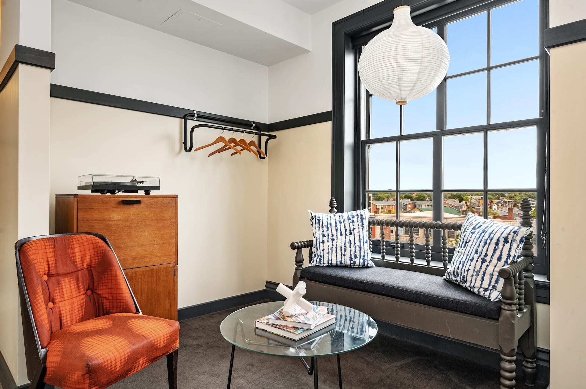Kasa | Accessible Studio Near Bakery Square | The Maverick
