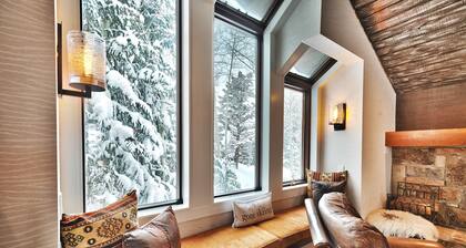 Ski-Out to Deer Valley Resort - Private Hot Tub!