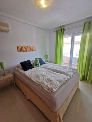 2 chambres, fer et planche Ă repasser, Wi-Fi, draps fournis