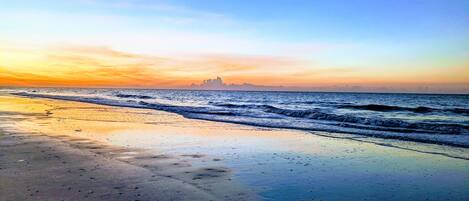 Beach nearby, sun loungers