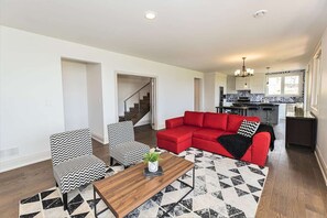 Smart-TV, Kamin, DVD-Player, Musikbibliothek