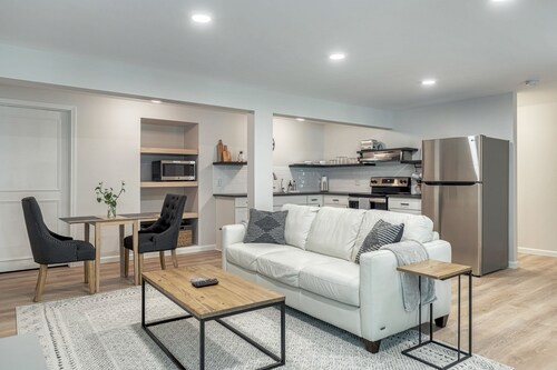 Stylish Guest Apartment