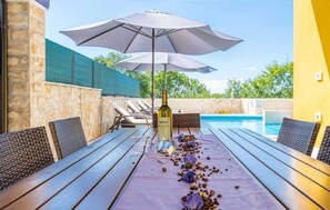 Outdoor dining - Villa Tea with private pool and barbecue (Vodnjan)