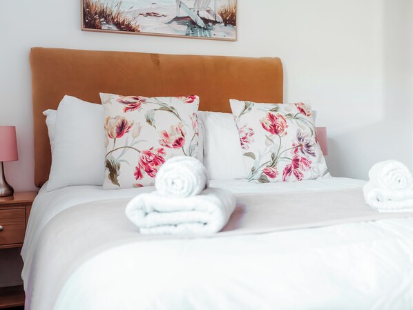3 bedrooms, free WiFi, bed sheets