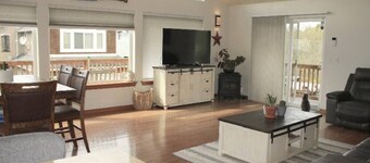 Sea Mist -Dog Friendly 3 bedroom Beach House w/Fenced Yard