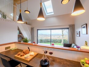 Dining - 2 bedroom accommodation in Longhope (Longhope)