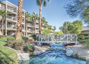 Property grounds - Desert Resort Getaway, Wyndham Indio - 2 BR - Pools, Golf, Spa + More! (Indio)