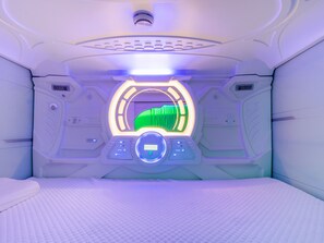 Standardzimmer | Pillowtop-Betten, kostenloses WLAN, Bettwäsche