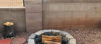 25 minutes to Santa Fe Plaza, 5 Minutes  to Pecos river. Patio, private parking.