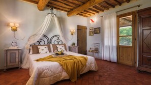 3 chambres, fer et planche à repasser, Wi-Fi gratuit, draps fournis