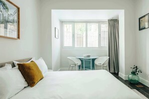 1 chambre, fer et planche à repasser, Wi-Fi, draps fournis
