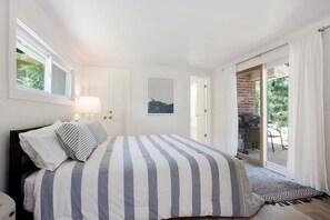3 slaapkamers, een bureau, een strijkplank/strijkijzer, wifi