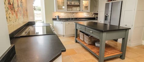 Cottage | Cuisine privée | Réfrigérateur, lave-vaisselle, bouilloire électrique, grille-pain
