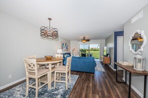 Smart TV - Vista Verde N Nonstop 'Island Fun' (St. Petersburg)