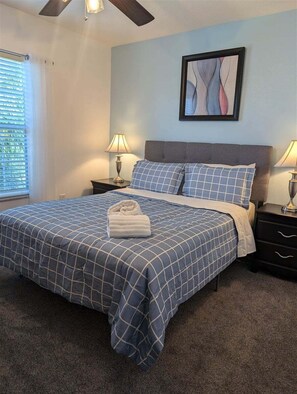 5 chambres, fer et planche à repasser, Wi-Fi gratuit, draps fournis