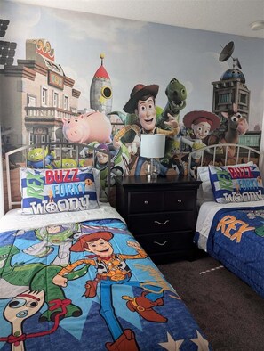 5 Schlafzimmer, Bügeleisen/Bügelbrett, kostenloses WLAN, Bettwäsche