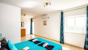 5 bedrooms, in-room safe, iron/ironing board, free WiFi