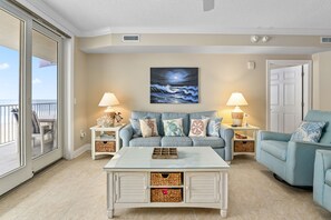Living area - South Beach 3 br /3 ba indoor/outdoor pools on boardwalk oceanfront (Ocean City)