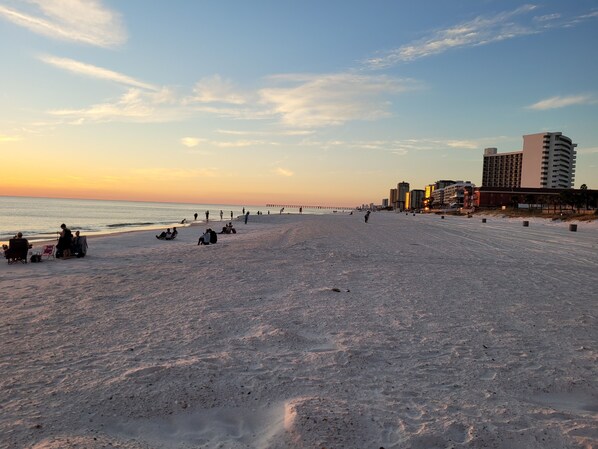 Beach nearby, sun-loungers, beach towels