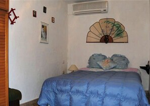 2 bedrooms, bed sheets