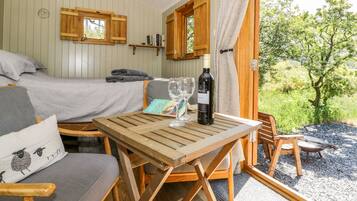 Cottage | Outdoor dining