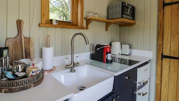Ferienhaus | Eigene Küche | Kühlschrank, Kochgeschirr/Geschirr/Besteck