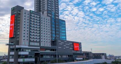 Holiday Inn Express Monterrey Fundidora by IHG