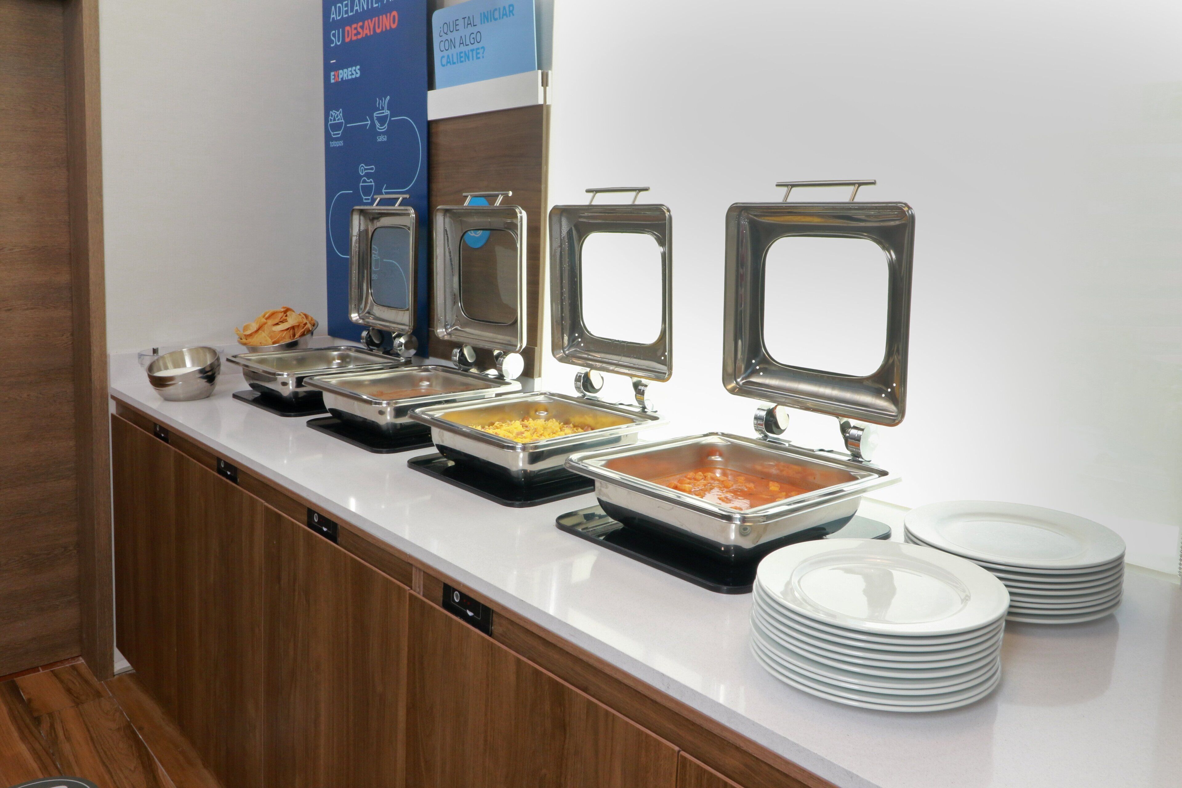 free buffet breakfast