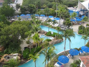 حمّام سباحة خارجي، حمّام سباحة مُدفَّأ