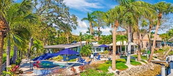 Imperial River VACATION GEM - Best Resort-Like Vacation on the Imperial River!
