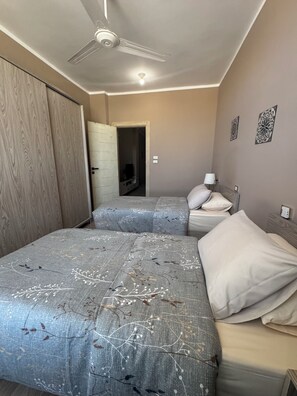 1 chambre, fer et planche à repasser, accès Internet, draps fournis
