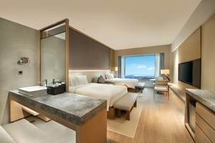 Decoración personalizada, muebles diferentes y escritorio 