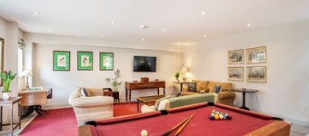Ground Floor:
Open plan living space.