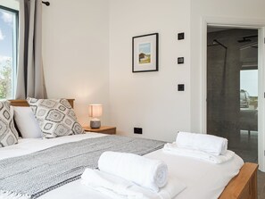 3 chambres, Wi-Fi gratuit, draps fournis