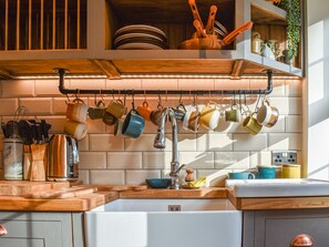 Dishwasher, high chair - 4 bedroom accommodation in Buxton (Buxton)