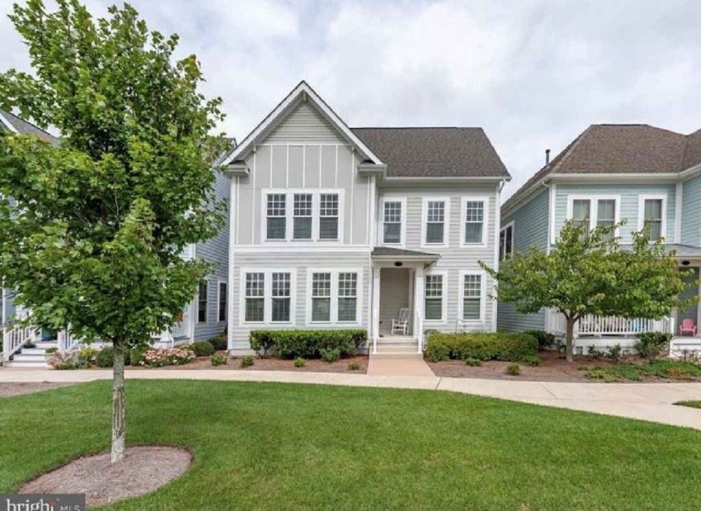 Fabulous Rental - In the Peninsula an Exclusive Gated Private Community