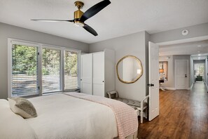 3 bedrooms, iron/ironing board, travel crib, free WiFi